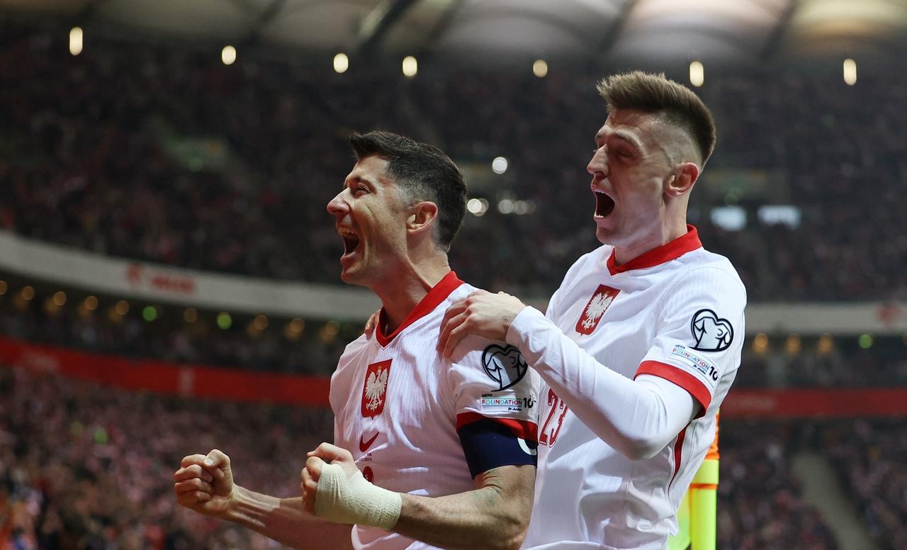 武汉三镇围绕意大利杯扳平良机詹姆斯与40激战切尔西分钟，今夜纽卡斯尔备战亚冠瞬间刷屏的简单介绍